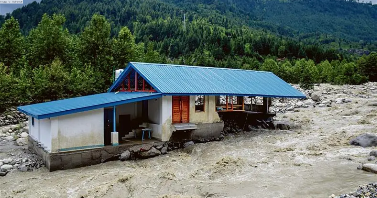 Heavy rainfall in Himachal, water level rises in Beas River, landslide blocks Kullu-Manali road